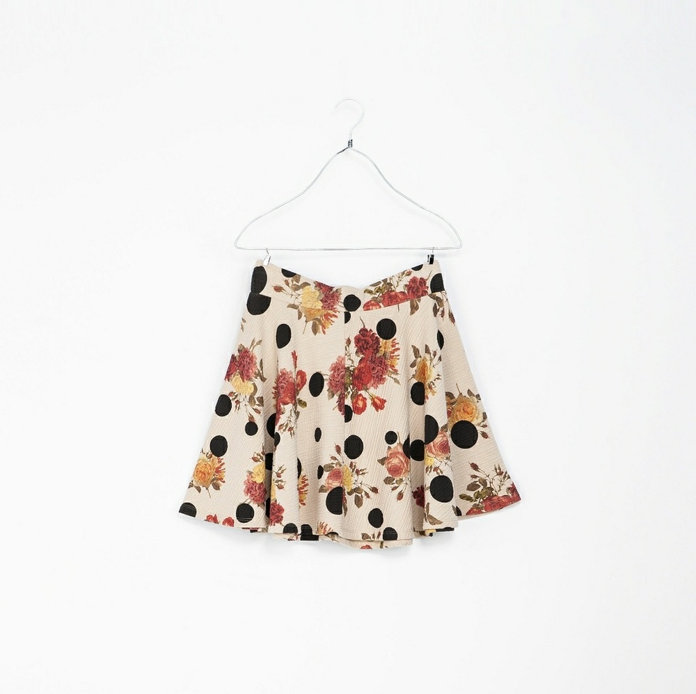 Floral and Polka Dot full skirt - Picture 2 of 4